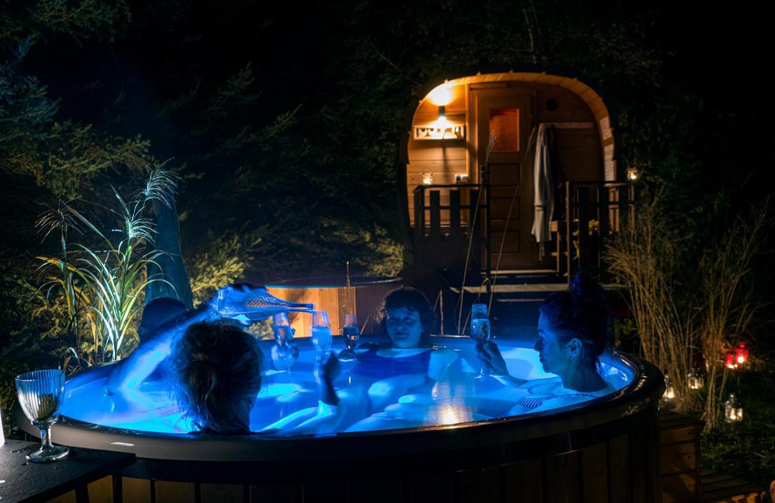 Szeroki Bor Oaza W Puszczy Z Sauna, Bania I Jacuzzi Exterior photo